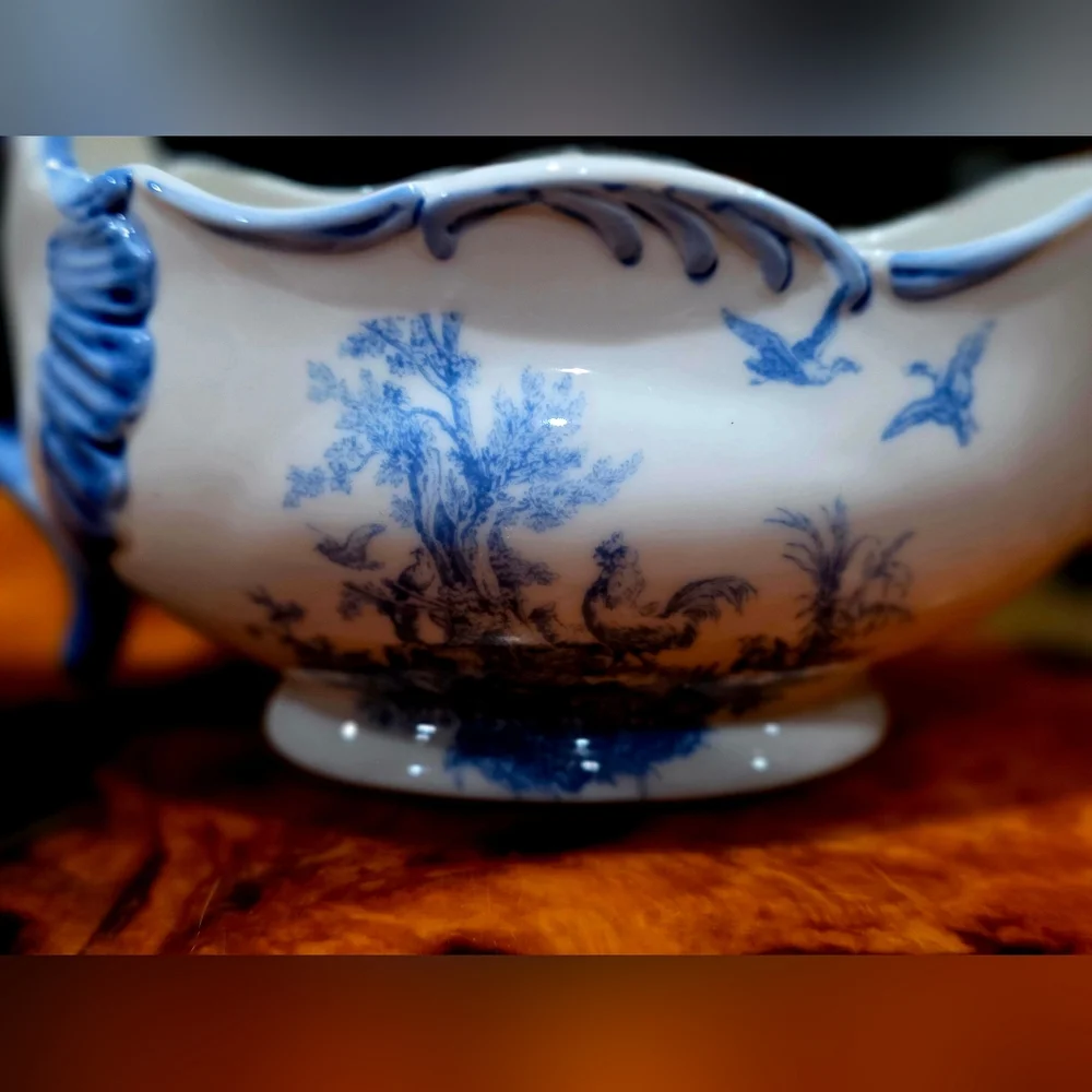 Aux Au Provence China VERY RARE Antique Porcelain Sauce Boat 18th Century - Picture 6 of 8